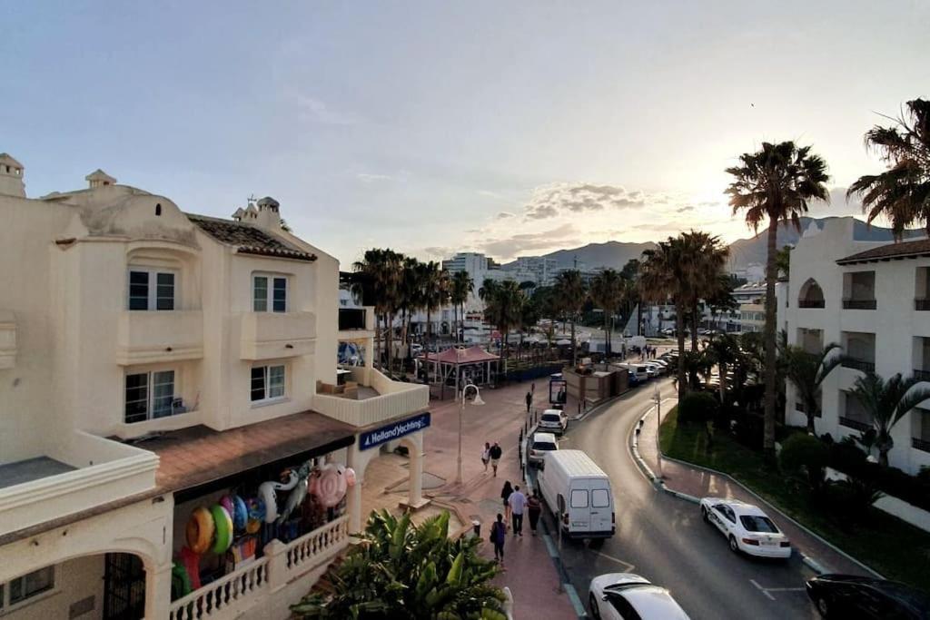 En Puerto Marina. Apartment Benalmadena